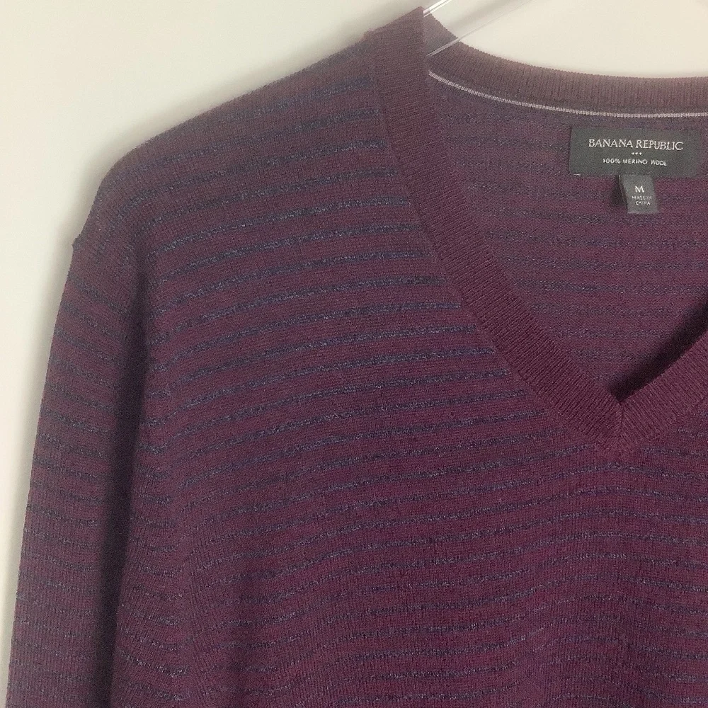 Banana Republic Men's Merino Wool V Neck‎ Sweater M